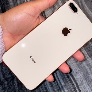 iPhone 8 Plus